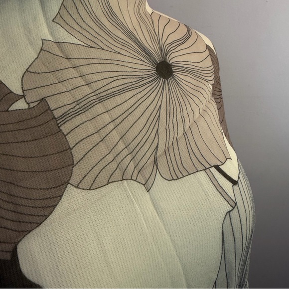 Silk Scarf-BCBG Sheer Patterned Scarf, Beautiful - Picture 10 of 11